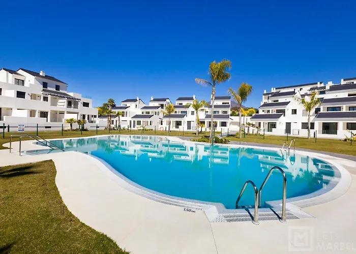Sunsets - Modern 3-br Beachside * Estepona