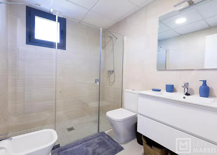 Sunsets - Modern 3-br Beachside * Estepona