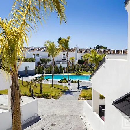 Sunsets - Modern 3-br Beachside Апартаменты *