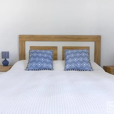 Apartamento Sunsets - Modern 3-br Beachside *