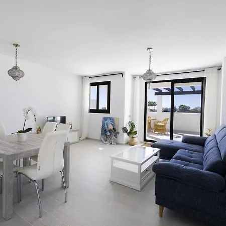 Sunsets - Modern 3-br Beachside Apartment Estepona