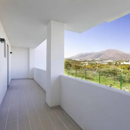 Sunsets - Modern 3-br Beachside Apartment Estepona
